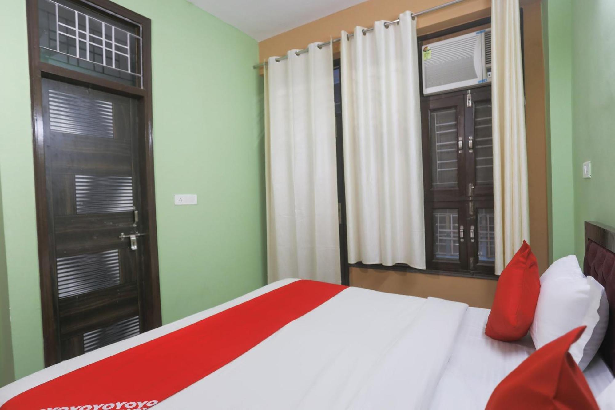 Hotel OYO 61635 Gdd Kuteer Noida Exterior foto