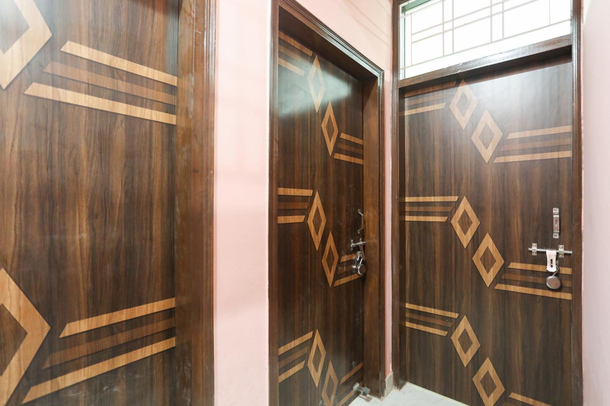 Hotel OYO 61635 Gdd Kuteer Noida Exterior foto